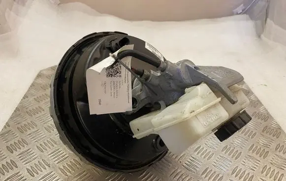 Volvo XC90 Brake booster P31445748 31445748