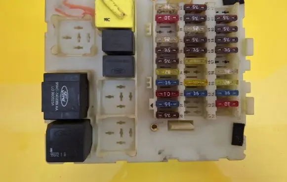 Ford Focus Fuse box set 98AG14A073CG