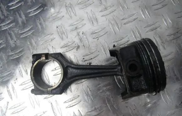Opel Astra F Piston with connecting rod