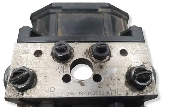 Audi A4 S4 B6 8E 8H ABS Pump 8E0614517