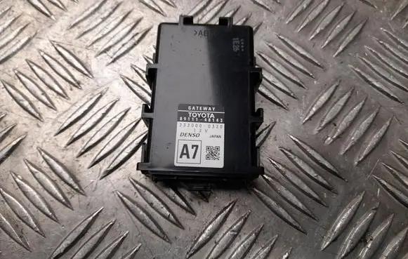 Lexus RX 450H Gateway control module 8911148143