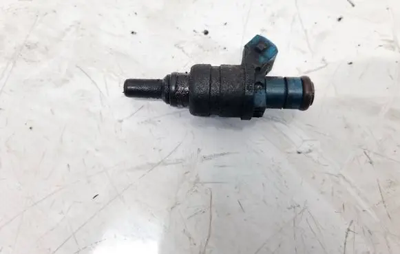 Fuel injector
