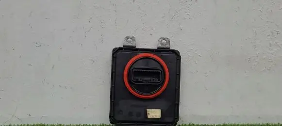 Hyundai i30 LED ballast control module 0492191000