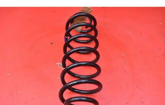 Hyundai Kona I Rear coil spring 55335BE400