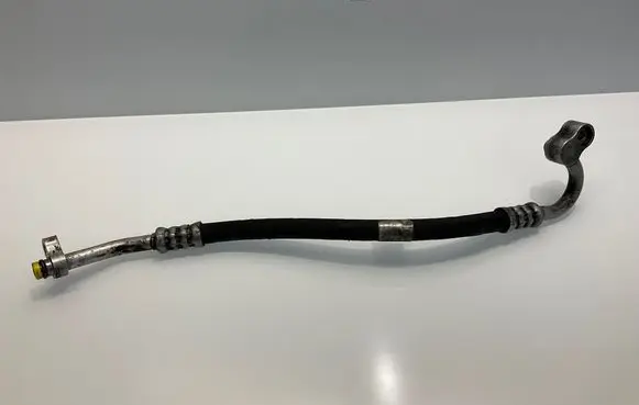 Mercedes-Benz C W204 Air conditioning (A/C) pipe/hose A2048300715 2048300715