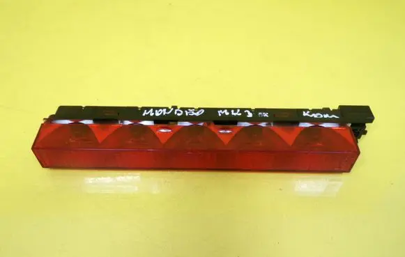Ford Mondeo Mk III Third/center stoplight 1S7113A613AE