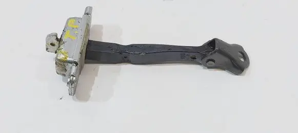 Hyundai i20 (GB IB) Rear door check strap stopper