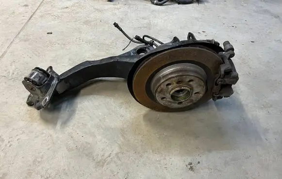 BMW X1 F48 F49 Rear wheel hub spindle/knuckle 6851579