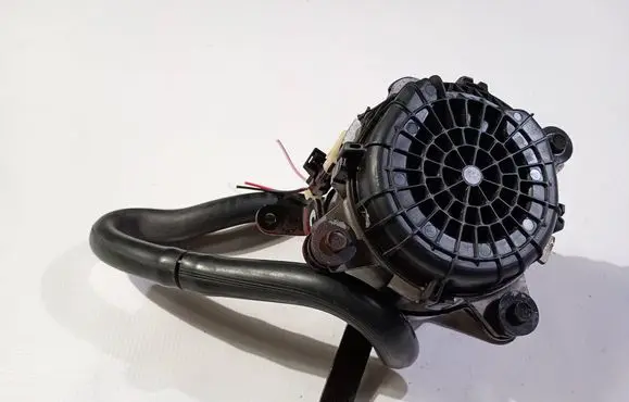 Chevrolet Corvette C5 Secondary air pump 12553628