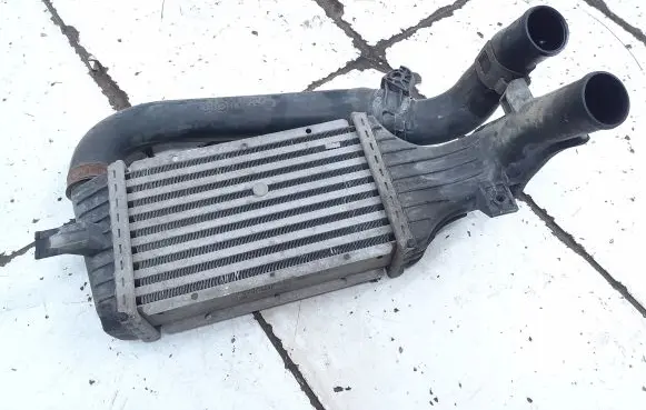 Opel Zafira A Intercooler radiator 24436438