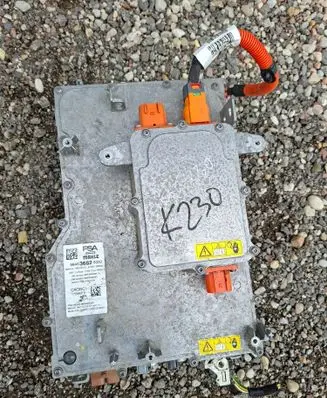 Citroen DS3 Voltage converter inverter 984636828000