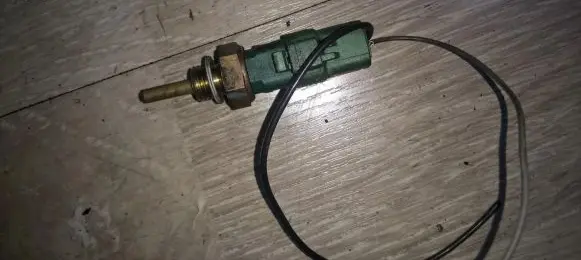 Coolant temperature sensor