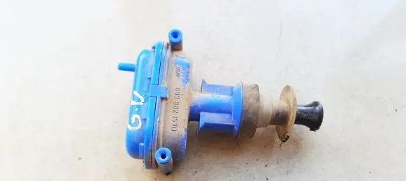 Audi 80 90 S2 B4 Central locking vacuum pump 893862153d