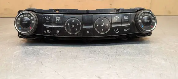 Mercedes-Benz E W211 Climate control unit 2118300385 SW0602 00061802