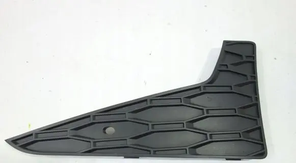Seat Leon (5F) Front bumper lower grill 5F0853665B