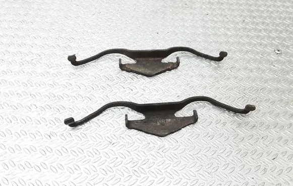 Saab 9-3 Ver2 Front brake pad spring 