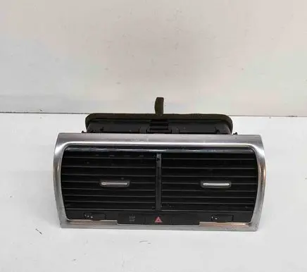 Audi Q7 4L Dashboard air vent grill cover trim 4L0820951P 4L0820951