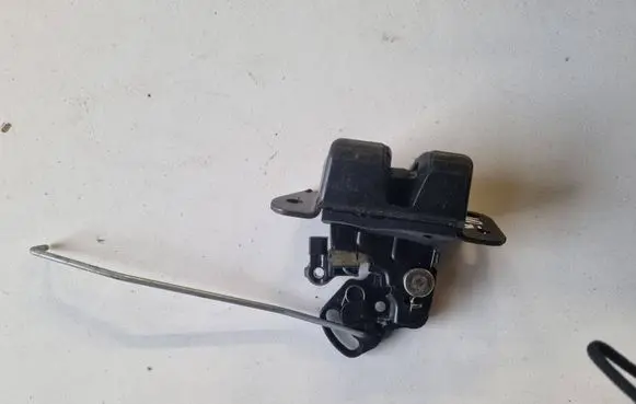 KIA Picanto Tailgate/trunk/boot lock/catch/latch