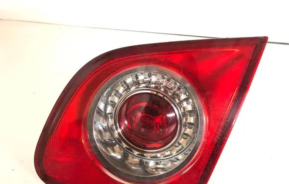 Volkswagen PASSAT B6 Tailgate rear/tail lights