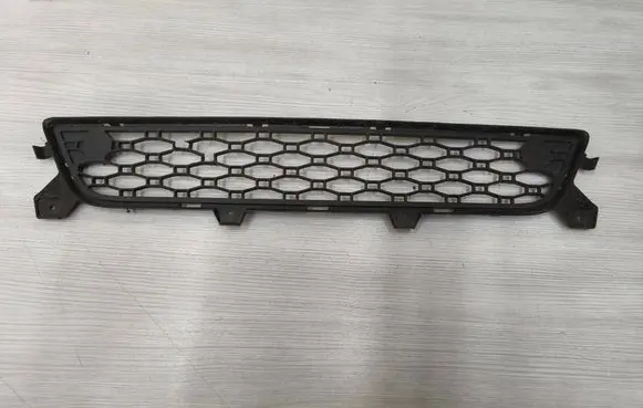 Volvo XC60 Front bumper lower grill 30763423 30763422