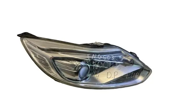 Ford Focus Headlight/headlamp CM5813D154BA A70525700DG
