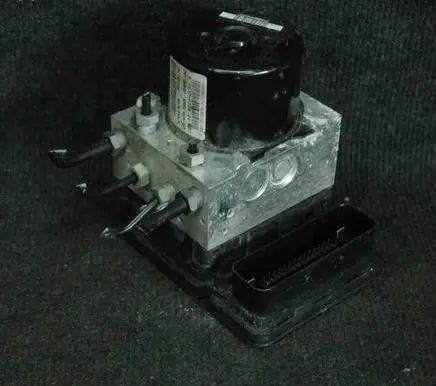 Volvo V70 ABS Pump 31261142