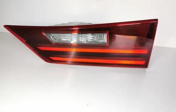 Lexus IS 220D-250-350 Tailgate rear/tail lights 8158053140