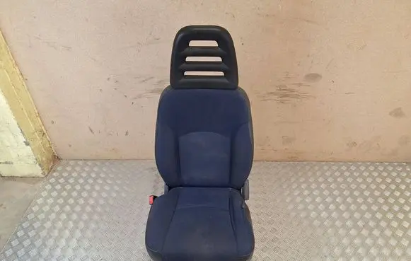 Iveco Daily 4th gen Front driver seat 