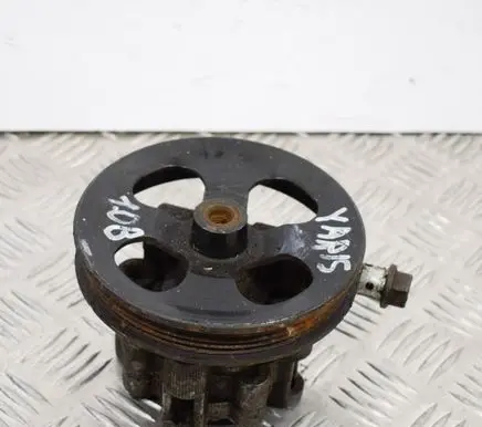 Toyota Yaris Power steering pump