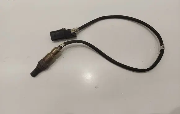 Volkswagen PASSAT B8 Lambda probe sensor 04L906262A