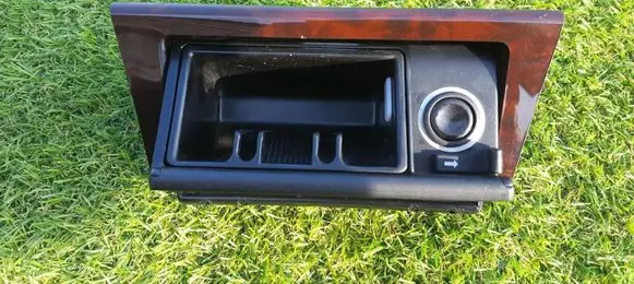 Mercedes-Benz C W202 Car ashtray 2028100228
