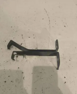 Mercedes-Benz E W212 Front bumper mounting bracket A2045241340