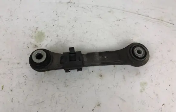 Maserati Ghibli Rear control arm 670035979