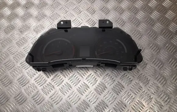 Toyota Avensis T270 Speedometer (instrument cluster) 8380005K31