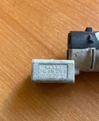 Audi A6 S6 C6 4F Parking PDC sensor 7H0919275B