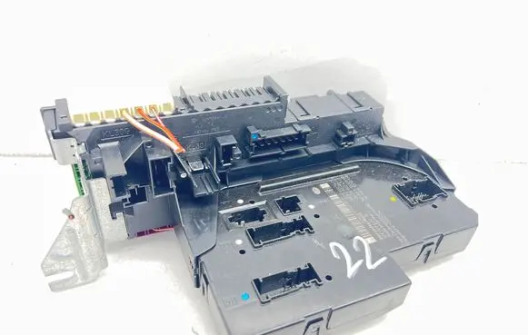 Mercedes-Benz E W212 SAM control unit 2129005401 2129014604 2129024301