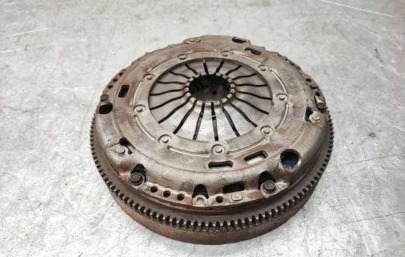 Volkswagen PASSAT B7 Clutch set kit 03C105273H 04E141031LX 03C141025MX