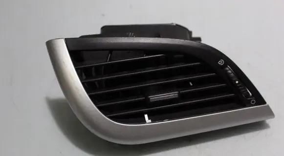Peugeot 207 Dashboard side air vent grill/cover trim