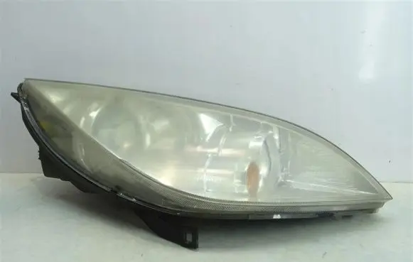 Mitsubishi Colt Headlight/headlamp MR957354