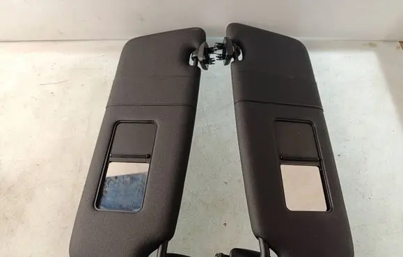 Sun visor