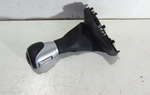 Hyundai Kona I Gear lever shifter trim leather/knob