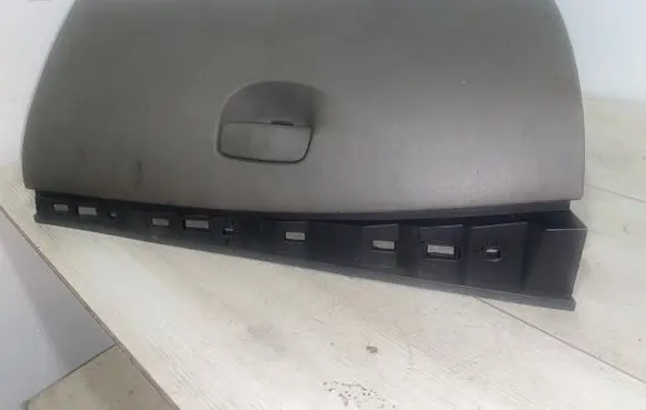 Renault Megane II Glove box 681080009R 01937