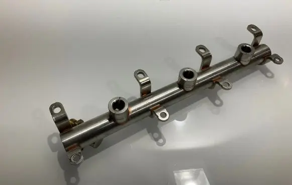 Porsche Cayenne (9Y0 9Y3) Fuel main line pipe 06M133315L 1739420262