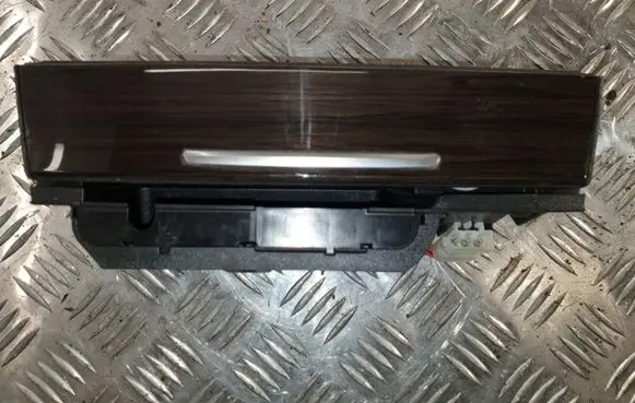 BMW 7 F01 F02 F03 F04 Car ashtray 9119317