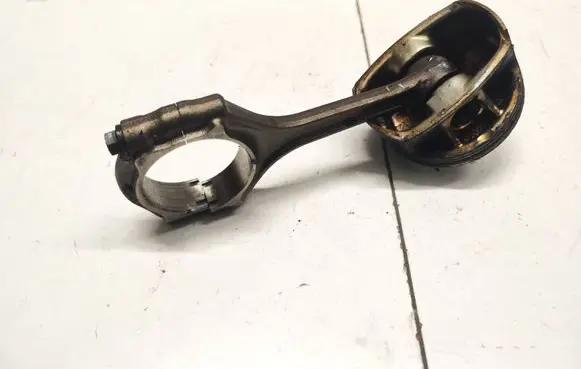 Dodge Durango Piston with connecting rod 