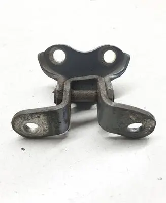 Toyota Verso Front door lower hinge 