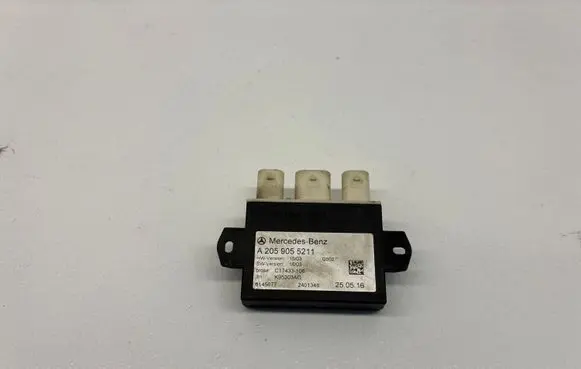 Mercedes-Benz C AMG W205 Tailgate/trunk control unit/module A2059055211