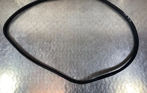 KIA Stinger Rear door rubber seal (on body) 