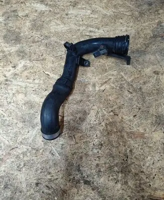 Intercooler hose/pipe