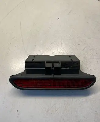 Third/center stoplight
